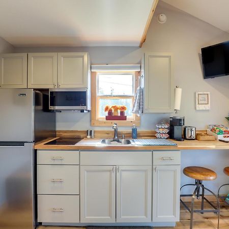 Marshall Studio With Loft, Hot Tub And Views! Eksteriør bilde