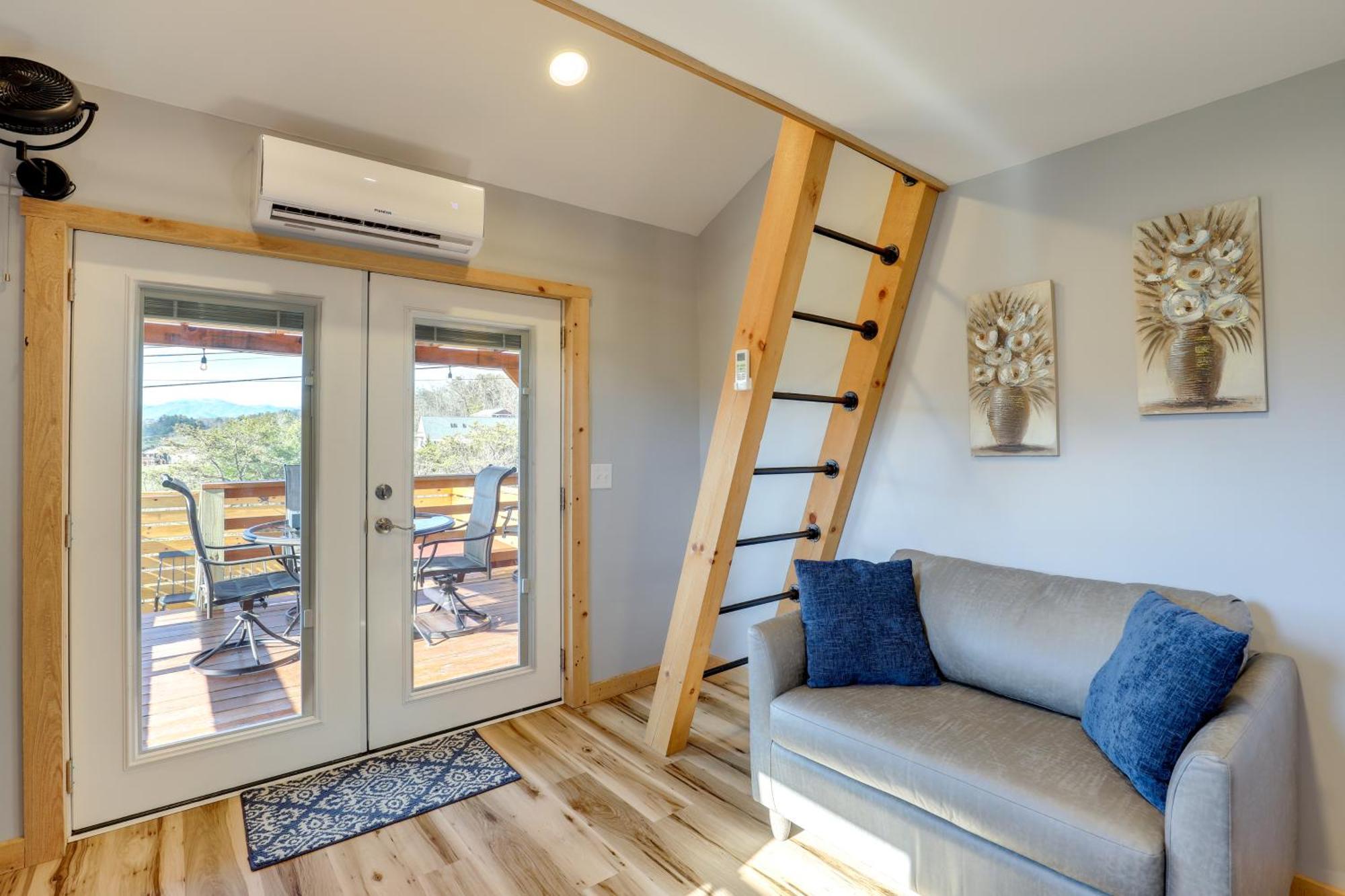 Marshall Studio With Loft, Hot Tub And Views! Eksteriør bilde