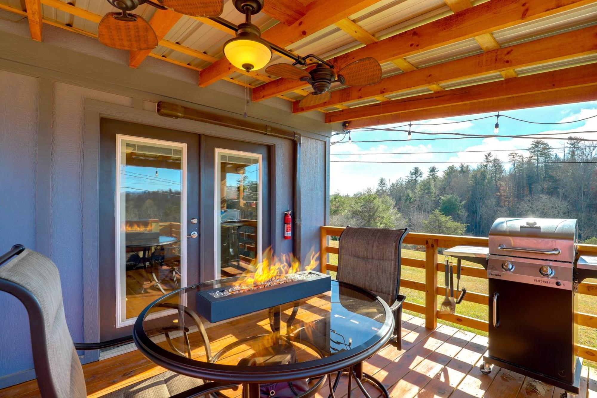 Marshall Studio With Loft, Hot Tub And Views! Eksteriør bilde