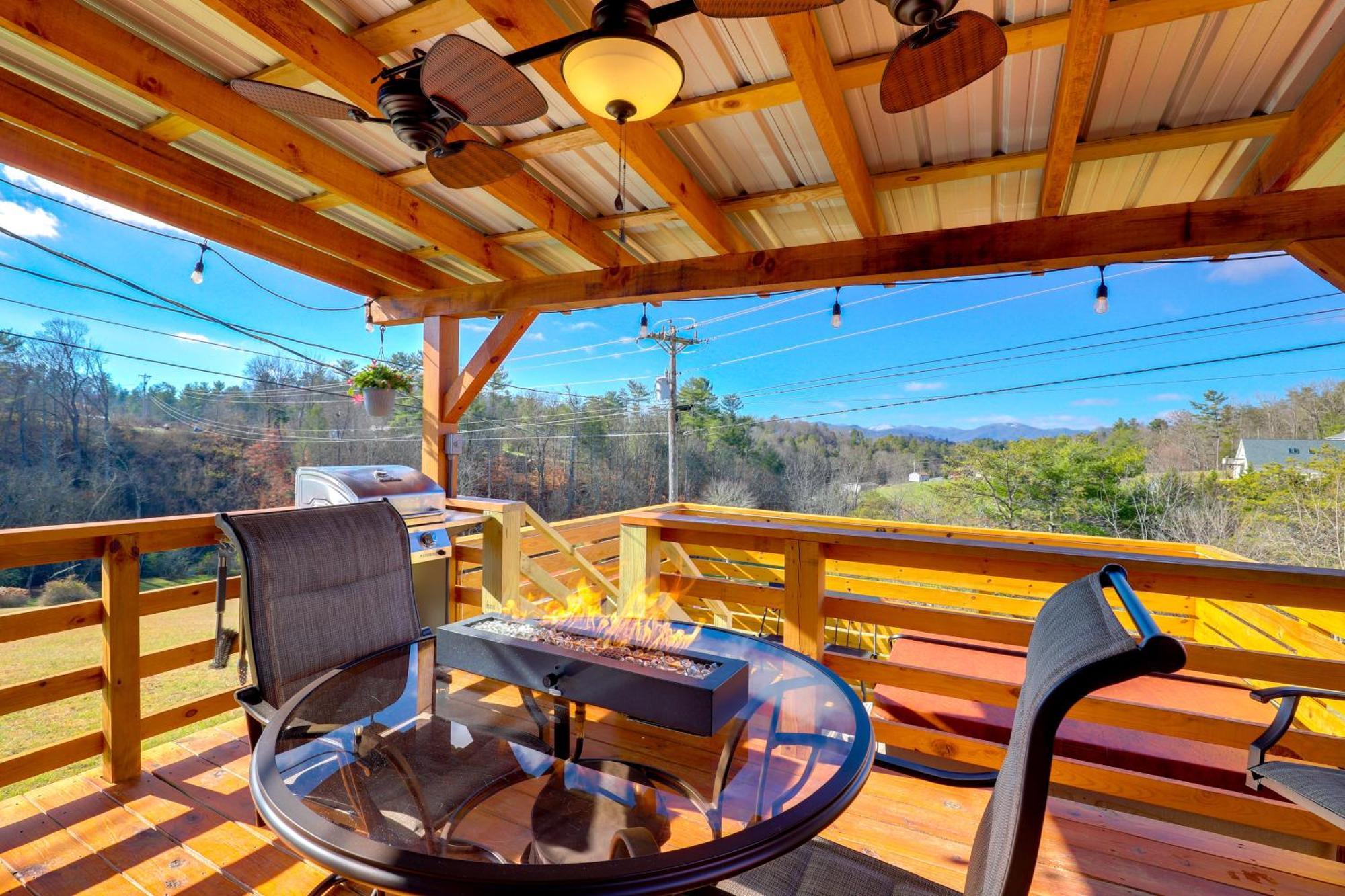 Marshall Studio With Loft, Hot Tub And Views! Eksteriør bilde