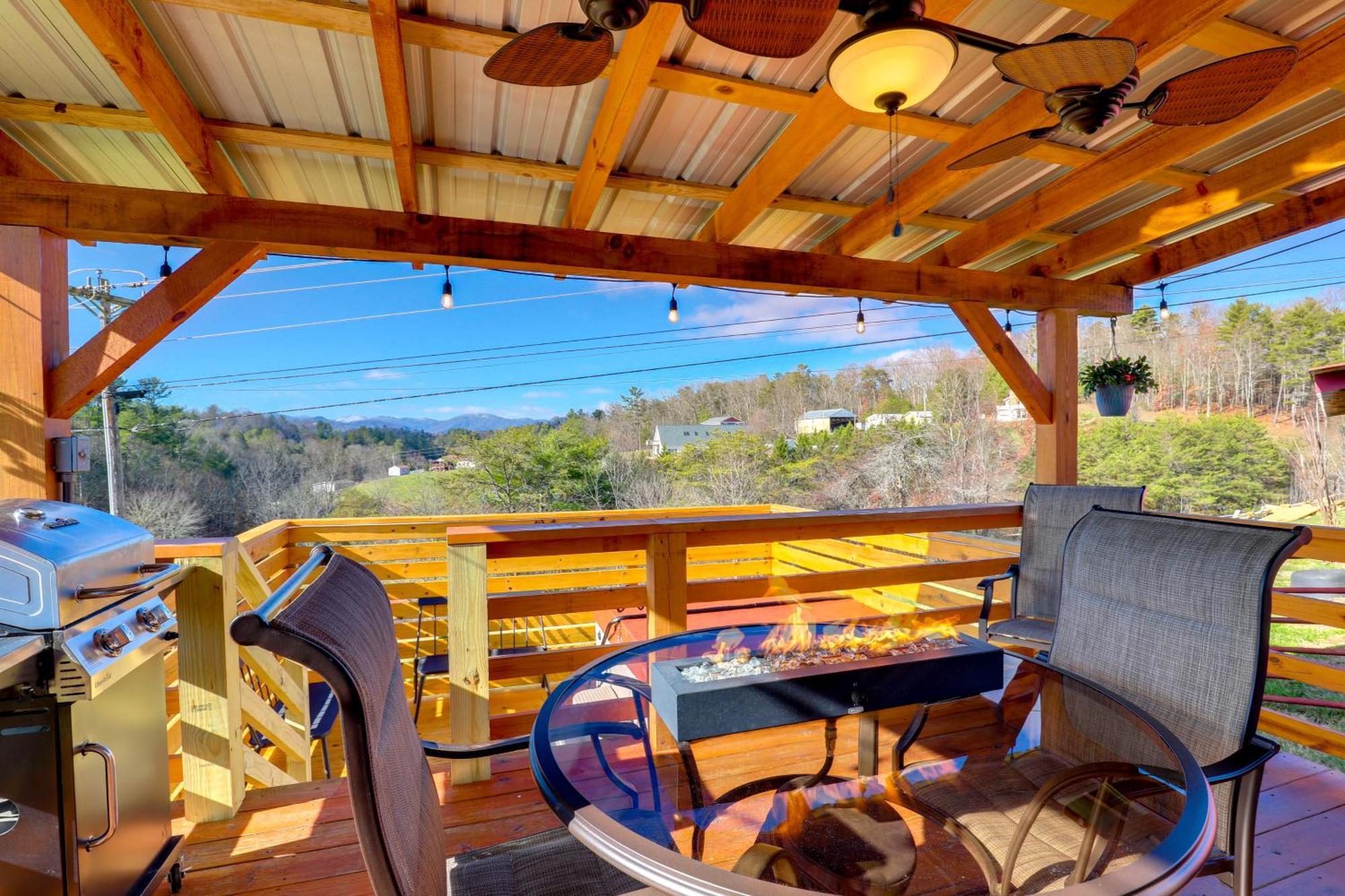 Marshall Studio With Loft, Hot Tub And Views! Eksteriør bilde